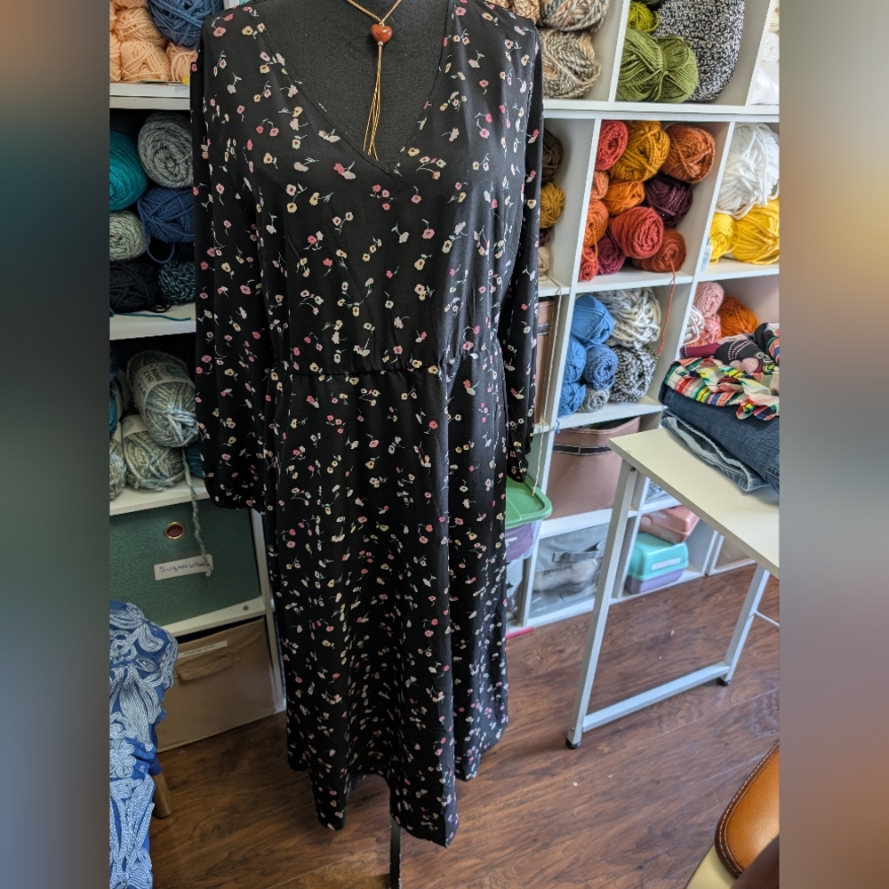 Bloomchic Ditsy Floral Button Up Pocket Split Hem Dress- Black Flower- Sz 14/16